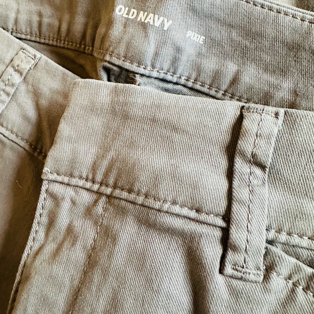 Old Navy Pixie Pants Size 4
